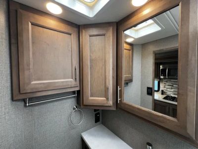 2021 Thor Motor Coach OMNI - Photo 29