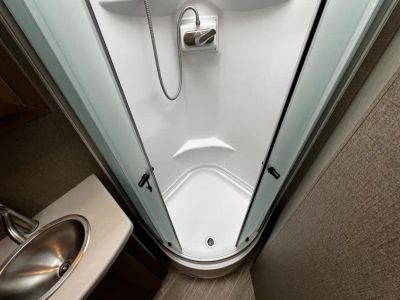 2021 Thor Motor Coach OMNI - Photo 28