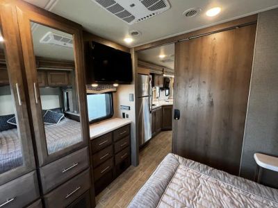 2021 Thor Motor Coach OMNI - Photo 23