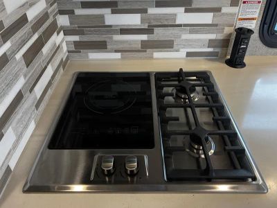 2021 Thor Motor Coach OMNI - Photo 8