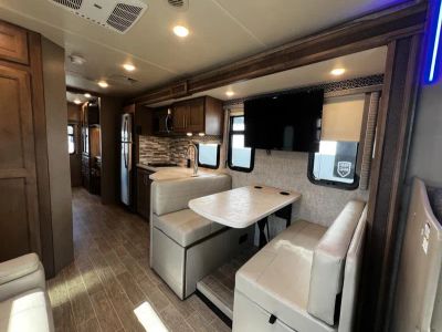 2021 Thor Motor Coach OMNI - Photo 5