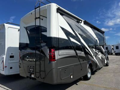 2021 Thor Motor Coach OMNI - Photo 39
