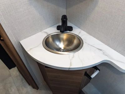 2027 Thor Motor Coach CHATEAU — photo 15 view