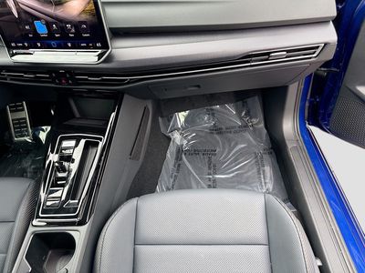 2026 Volkswagen Golf R - Photo 17