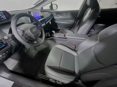 2026 Toyota Prius Plug-In Hybrid - Photo 12