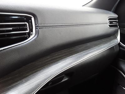 2023 Jeep Wagoneer L - Photo 24