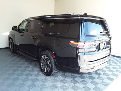 2023 Jeep Wagoneer L - Photo 4
