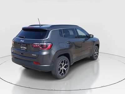 2024 Jeep Compass - Photo 7
