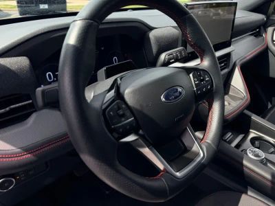2025 Ford Explorer - Photo 25