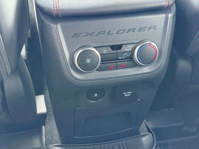 2025 Ford Explorer - Photo 18