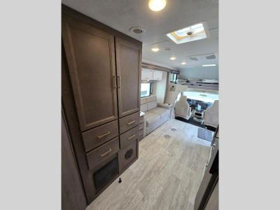 2024 Thor Motor Coach Chateau - Photo 18