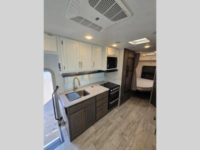2024 Thor Motor Coach Chateau - Photo 7