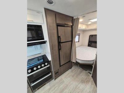 2024 Thor Motor Coach Chateau - Photo 9