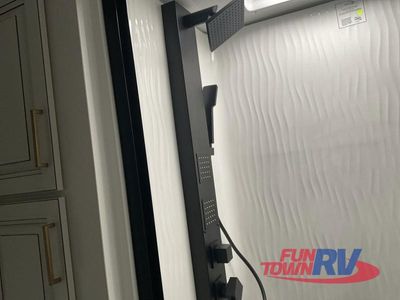 2025 Keystone RV Montana - Photo 40