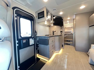2026 Winnebago VIEW - Photo 6