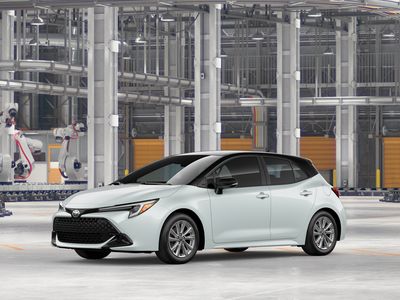 2026 Toyota Corolla Hatchback - Photo 2