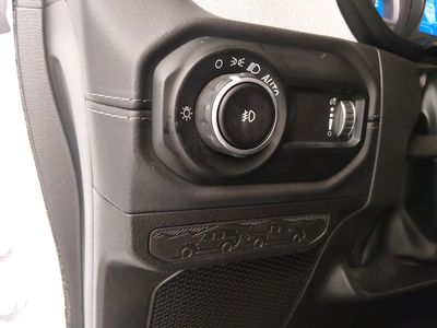 2025 Jeep Wrangler - Photo 13