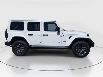 2025 Jeep Wrangler - Photo 8