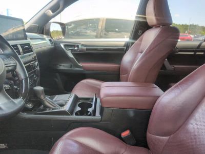 2022 Lexus GX - Photo 2