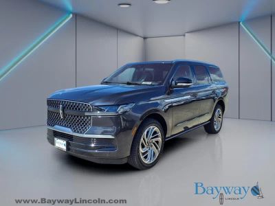 2025 Lincoln Navigator — rear three-quarter view