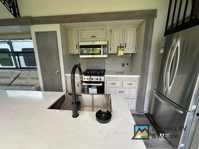 2025 Coachmen RV Catalina Destination Series - Photo 13