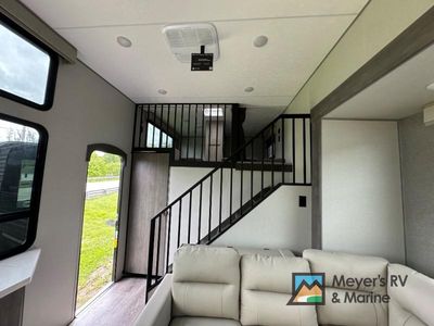 2025 Coachmen RV Catalina Destination Series - Photo 8