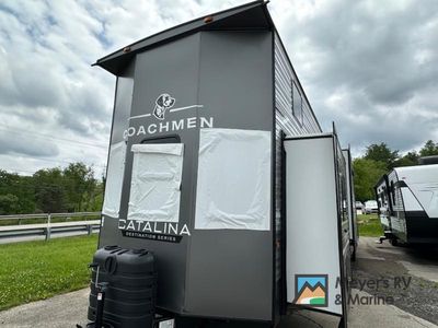 2025 Coachmen RV Catalina Destination Series - Photo 3