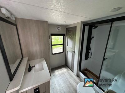 2025 Coachmen RV Catalina Destination Series - Photo 9