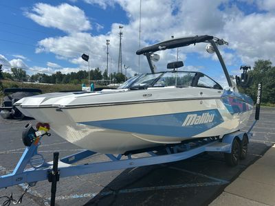 2024 Malibu Boats 23 MXZ - Photo 2