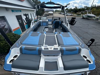 2024 Malibu Boats 23 MXZ - Photo 8