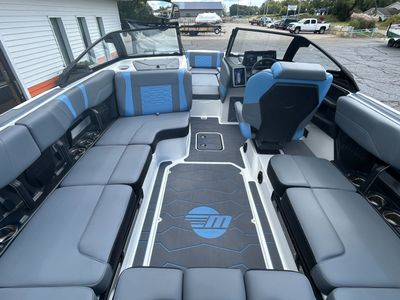 2024 Malibu Boats 23 MXZ - Photo 12