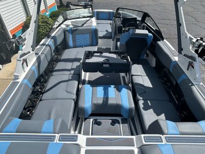 2024 Malibu Boats 23 MXZ - Photo 14