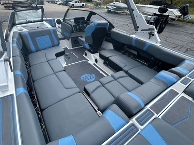 2024 Malibu Boats 23 MXZ - Photo 15