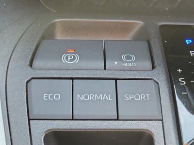 2024 Toyota RAV4 — photo 30 view
