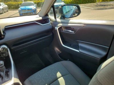 2024 Toyota RAV4 — photo 17 view