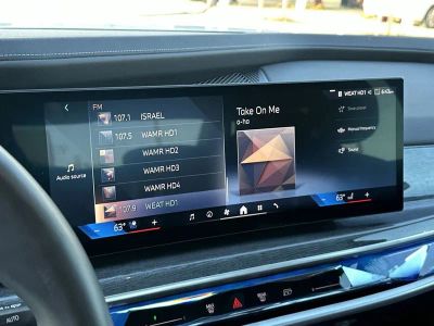 2025 BMW 7 Series — photo 12 view