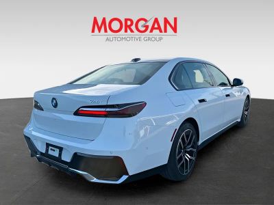 2025 BMW 7 Series — photo 8 view