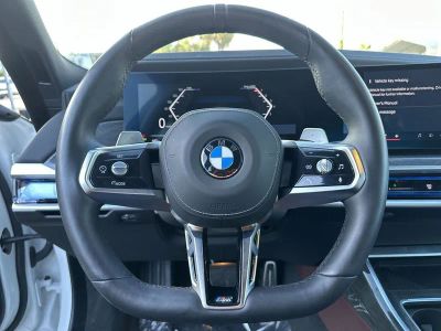 2025 BMW 7 Series — photo 11 view