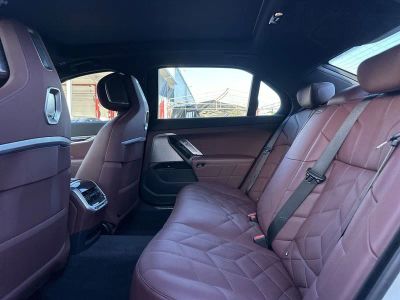 2025 BMW 7 Series — photo 24 view
