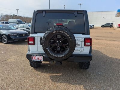 2021 Jeep Wrangler - Photo 4