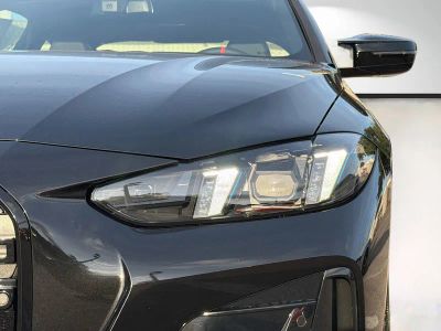 2026 BMW 4 Series — photo 9 view