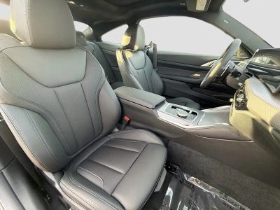 2026 BMW 4 Series — photo 14 view