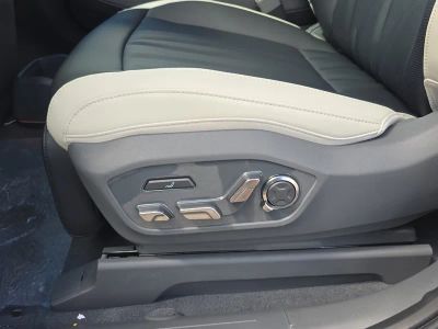 2026 Kia EV9 — photo 20 view