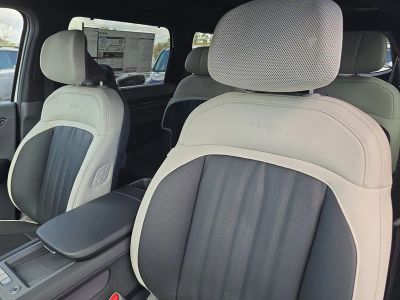 2026 Kia EV9 — photo 21 view