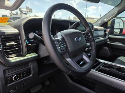 2025 Ford F-250SD — photo 13 view