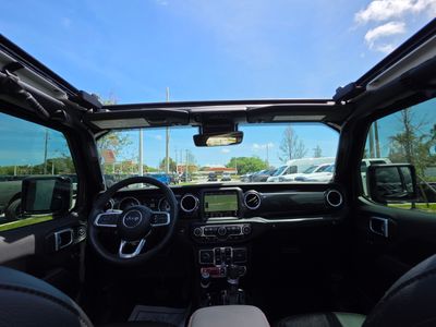 2021 Jeep Wrangler — photo 20 view