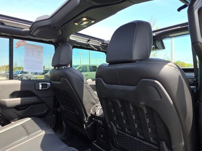 2021 Jeep Wrangler — photo 12 view