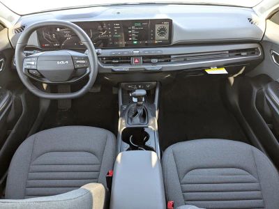 2025 Kia K4 — photo 17 view