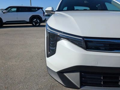 2025 Kia K4 — photo 12 view