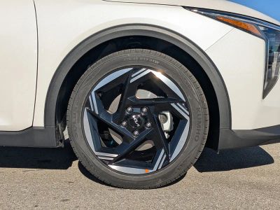 2025 Kia K4 — photo 13 view
